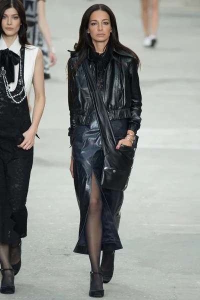 Look 77